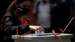 मतदान