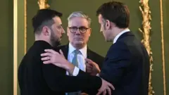 Макрон Зеленський