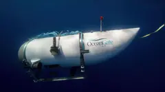 Submarino Titan durante um mergulho no mar