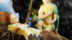 'නත්තල් දවසේ මට යන්න වෙලා තියෙන්නේ කනත්තට.''