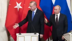 Turkiga iyo Ruushka oo heshiis xabbad joojin gaaray