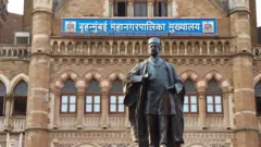 आशियातील सर्वात श्रीमंत महानगरपालिका म्हणून बृहन्मुंबई महानगर पालिकेची ओळख आहे.
