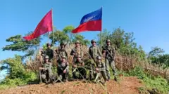 আরাকান আর্মির সঙ্গে যুদ্ধ করে রাখাইনের দখল নিতে চায় রোহিঙ্গা সশস্ত্র গোষ্ঠীগুলো