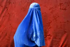 ښځه په چادري کې