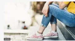 Aworan ọmọ to mu siga dani