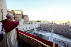 Papa pozdravlja vernike