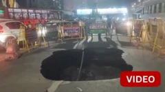 சென்னை சாலையில் பள்ளத்தில் விழுந்த கார் -