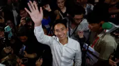 Move Forward, dipimpin oleh Pita Limjaroenrat, mengkampanyekan pesan sederhana namun kuat: 'Thailand perlu berubah.'