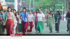 မြန်မာ အခြေခံ လုပ်သားတွေရဲ့ လုပ်ခလစာ နည်းပါးမှု အခက်အခဲ