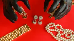 திருச்சி லலிதா ஜுவல்லரி கொள்ளை: முருகனின் உறவினர் கைது - விரிவான தகவல்கள்