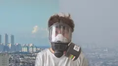 Langit Jakarta terlihat bersih dalam satu kesempatan dalam belasan hari PPKM darurat. Meski mobilitas manusia sudah berkurang, apa penyebab polusi udara di Jakarta dan sekitarnya?