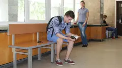 студент