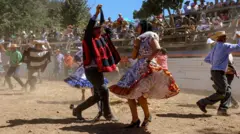 Pareja bailando cueca