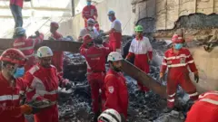 তেহরানের আবাসিক এলাকায় ইসরায়েলি হামলার পর উদ্ধার তৎপরতা চালানো হচ্ছে