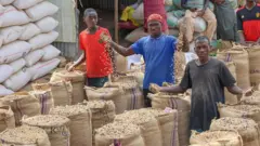 Awọn oniṣowo ninu ọja