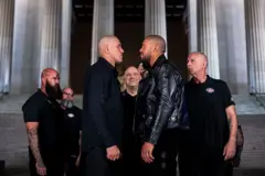 Alex Pereira e Ciryl Gane se encaram antes da luta que acontecerá no gramado da Casa Branca