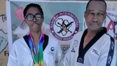 Adaeze Efobi (kushoto) anatazamia kuwa bingwa wa kitaifa wa Nigeria katika kitengo chake cha uzani wa taekwondo