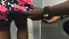 Onye na-enyo okpuru akwa mmadú