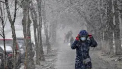 погода