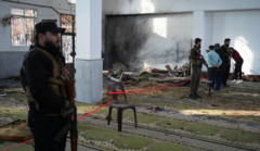 Suriye'de Alevi mahallesindeki camiye saldırı: En az sekiz ölü