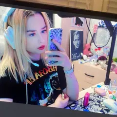 22 वर्षीय मारिया को मॉलेक्यूल लेने के बाद गंभीर साइड इफेक्ट हुए और उन्हें अस्पताल जाना पड़ा.