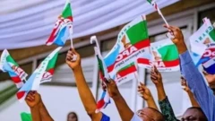 Mutane sun daga tutar APC