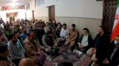 د﻿ر عکسی که تسنیم منتشر کرده، برخی از اعضای یگان ویژه فاتحین، لباس نظامی به تن دارند