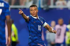 Mbappe gol sevinci yaşarken