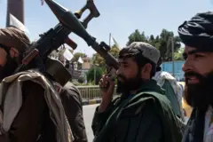 কাবুলের রাস্তায় তালেবান সমর্থকরা