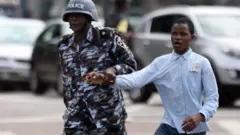 Dan sandan Najeriya da wani mai zanga-zanga