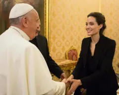 Papa Francisco com Angelina Jolie