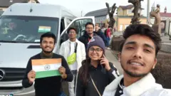 युक्रेनमधून बाहेर पडण्यात यशस्वी झालेला भारतीय विद्यार्थ्यांचा एक गट