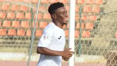 Un footballeur nigérian libéré