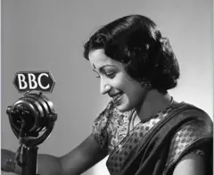 বাংলা বিভাগের প্রথম পূর্ণকালীন কর্মীদের একজন, রেখা আলী 