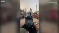 कार कुएं में गिरी