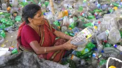 বাংলাদেশে ২০১৪ সালেই দিনে কমপক্ষে ২৭০০০ টন প্লাস্টিক ব্যবহৃত হতো। ব্যবহার বছরে বছরে বাড়ছে।