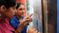 தமிழகத்தில் எம்.பி.பி.எஸ். சேர முறைகேடு - உயர்நீதிமன்றம் நோட்டீஸ்