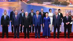 九三阅兵紧连上合峰会：中国为首的反美联盟走进新时代？