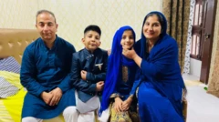 ਮਾਰੀਆ ਦੇ ਭੈਣ ਉਰੂਸਾ ਅਤੇ ਜੀਜਾ ਰਮੀਜ਼ ਆਪਣੇ ਬੱਚਿਆਂ ਨਾਲ