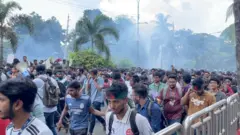 প্রকৌশল শিক্ষার্থীদের মিছিল