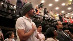 ਅਮਰੀਕਾ ਦੀ ਨਾਗਰਿਕਤਾ ਲੈਣ ਵਾਲਿਆਂ ਵਿੱਚ ਮੈਕਸੀਕੋ ਤੋਂ ਬਾਅਦ ਭਾਰਤੀ ਦੂਜੇ ਨੰਬਰ 'ਤੇ ਹੈ।