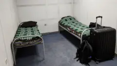 Двухместный номер в изоляторе