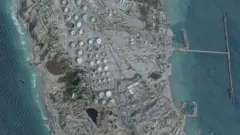 Imagem de satélite mostrando um terminal de petróleo na Ilha Kharg