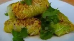 A yau za mu nuna muku yadda ake yin wani daddaɗan girki mai suna Cabbage Dolma, wanda Fatima Rabi'u ta yi mana.