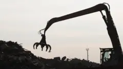 Свалка металолома под Санкт-Петребургом