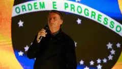 Jair Bolsonaro discursa