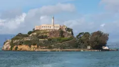 جزيرة ألكاتراز.