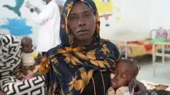 Manasek mwenye umri wa miaka mitatu anaugua utapiamlo, mama yake Ikram anasema bei ya vyakula imepanda