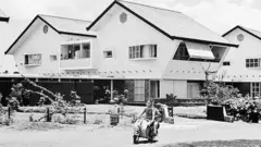 Rumah Jengki