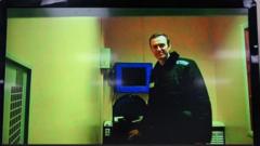 Навальный по видеосвязи из колонии (архивный снимок)
